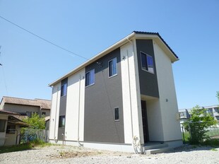 横田1丁目住宅の物件外観写真